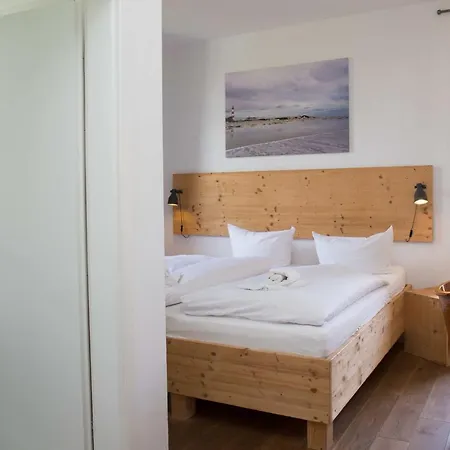Wattlodge 3*