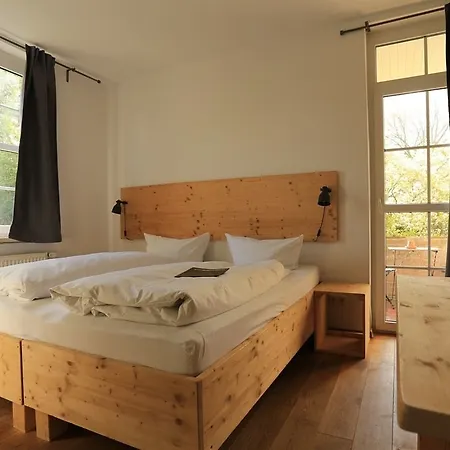 Wattlodge