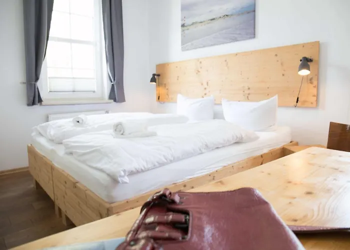 Wattlodge Норден